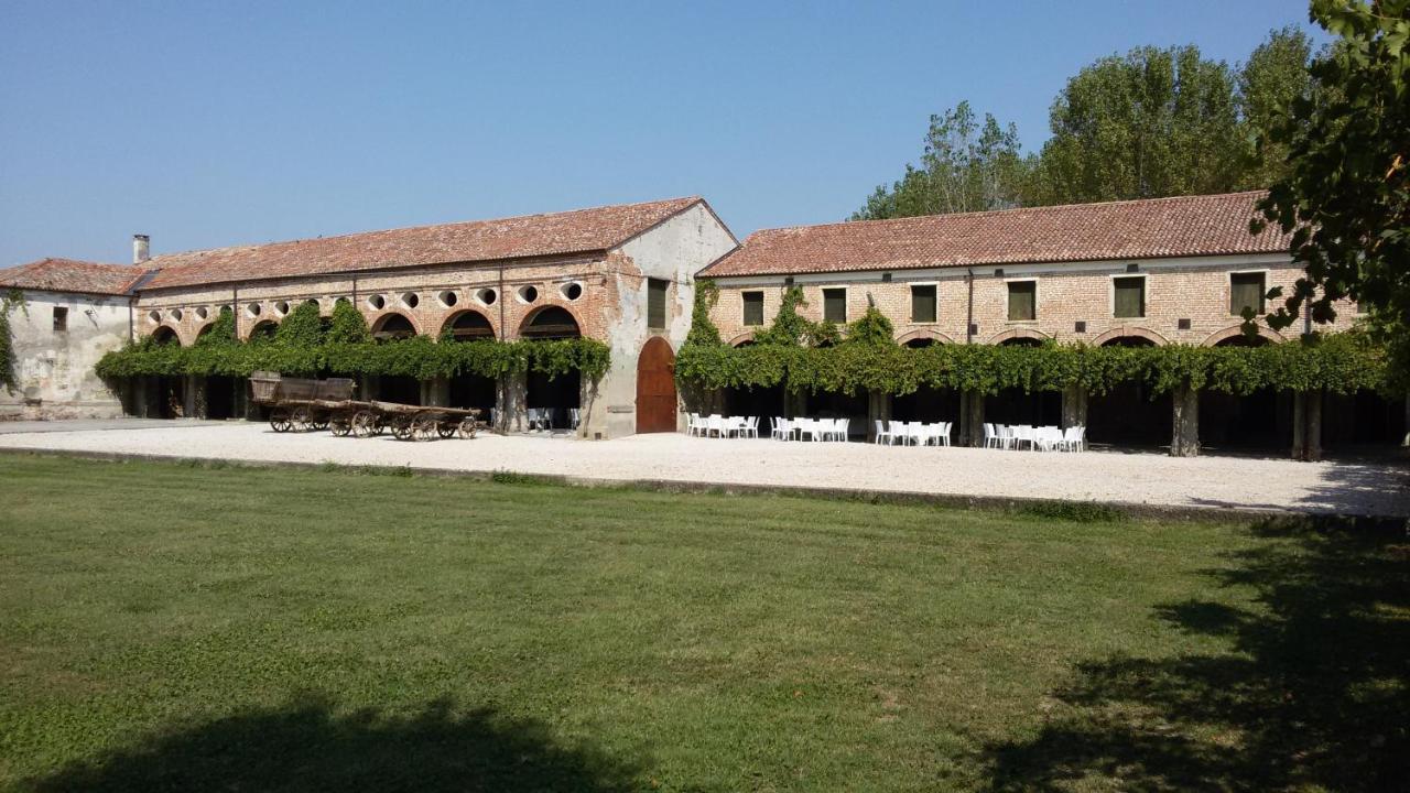 مبيت وإفطار Campo San Martino Tenuta Le Risare المظهر الخارجي الصورة