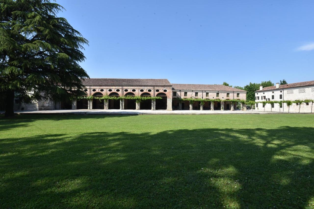 مبيت وإفطار Campo San Martino Tenuta Le Risare المظهر الخارجي الصورة